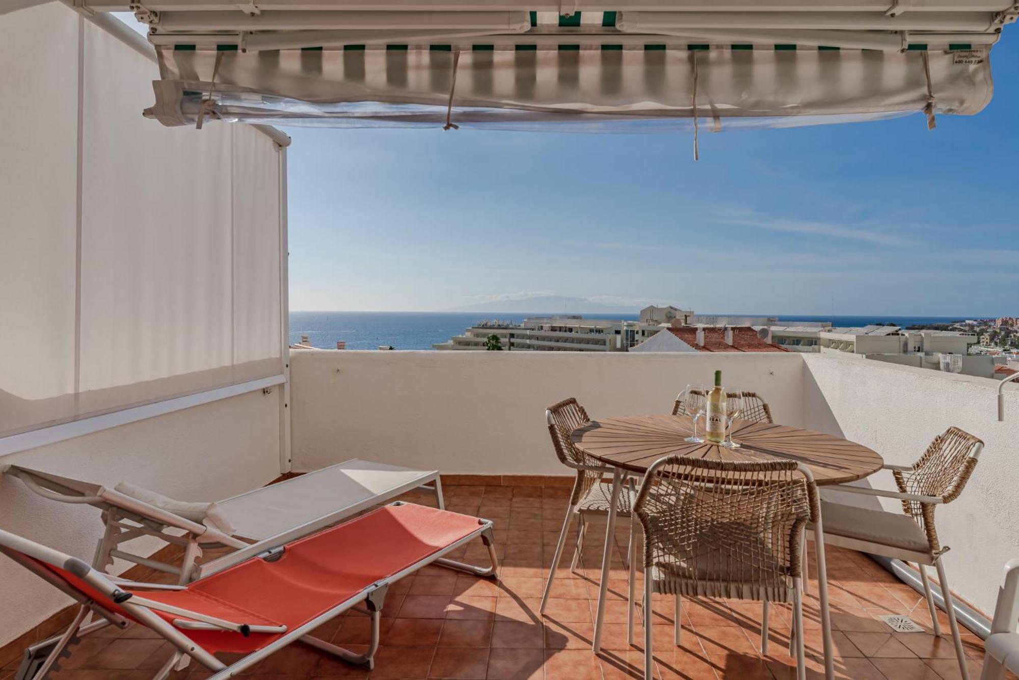 Ocean View Apartments In Park Royal I Адехе Экстерьер фото