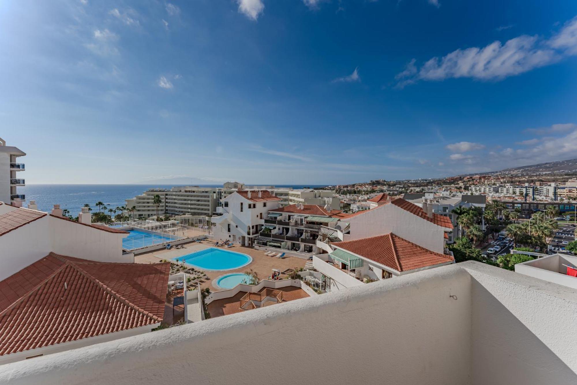 Ocean View Apartments In Park Royal I Адехе Экстерьер фото