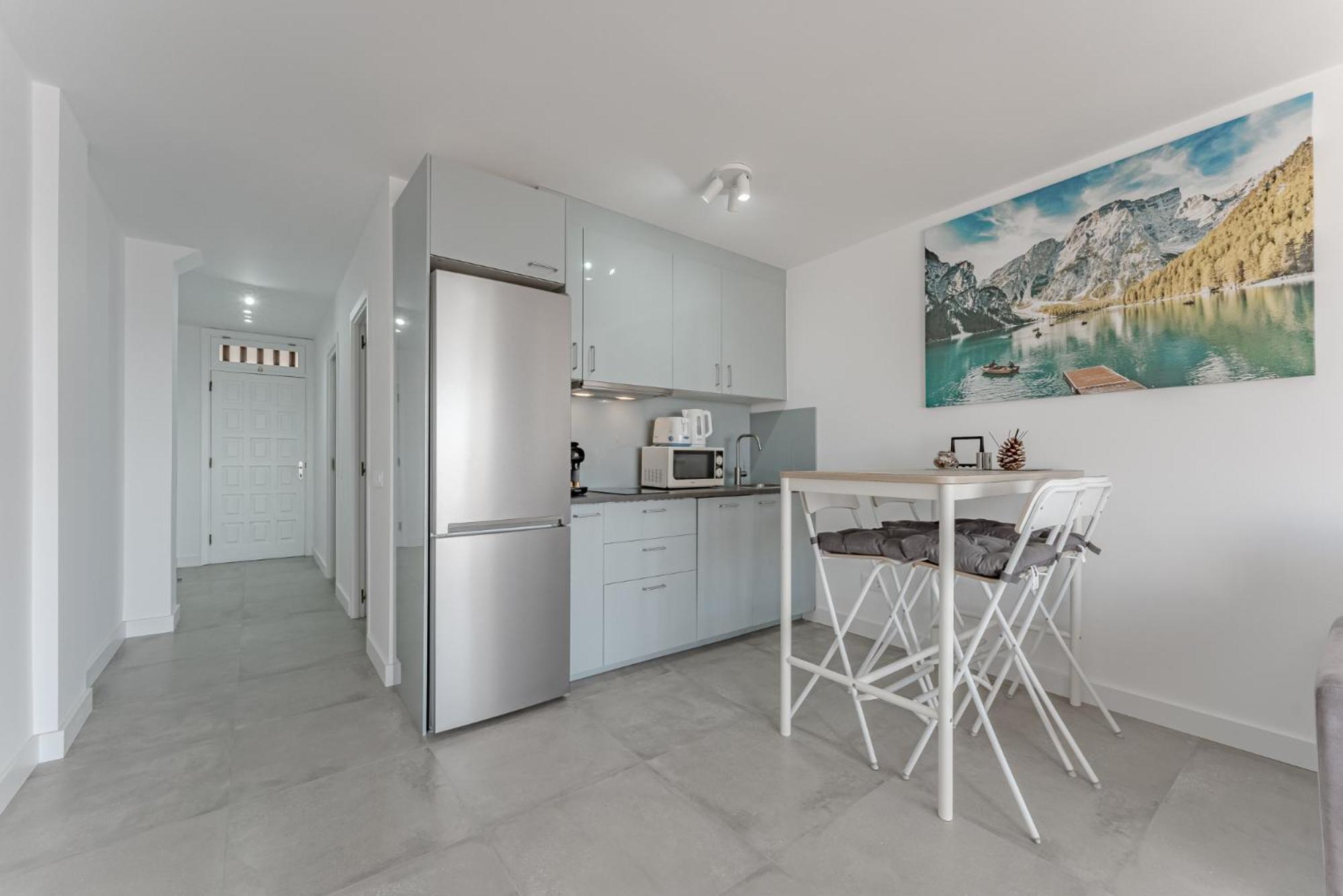 Ocean View Apartments In Park Royal I Адехе Экстерьер фото