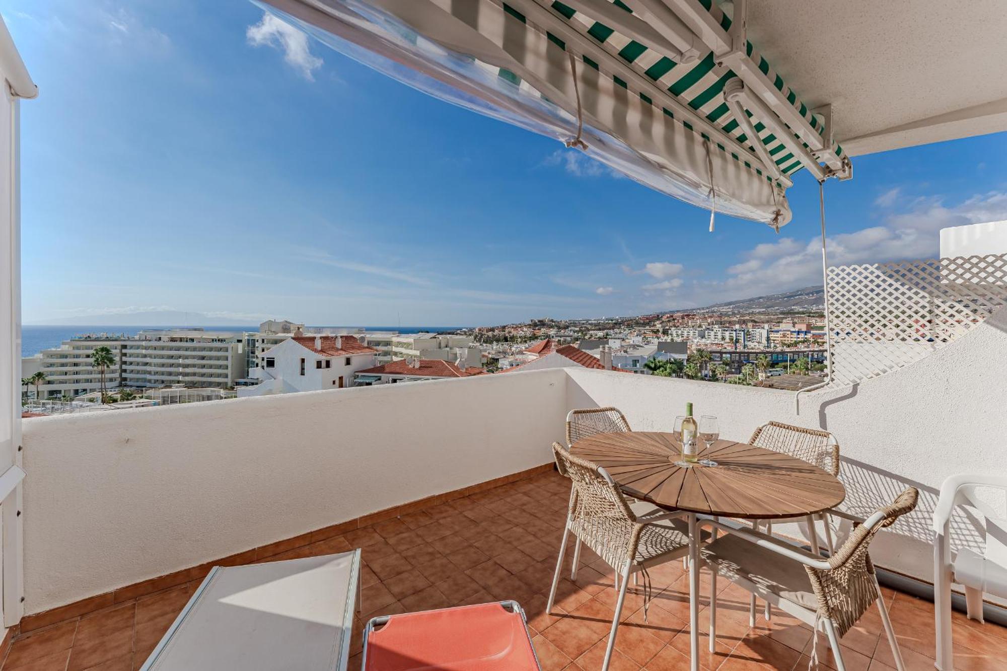 Ocean View Apartments In Park Royal I Адехе Экстерьер фото