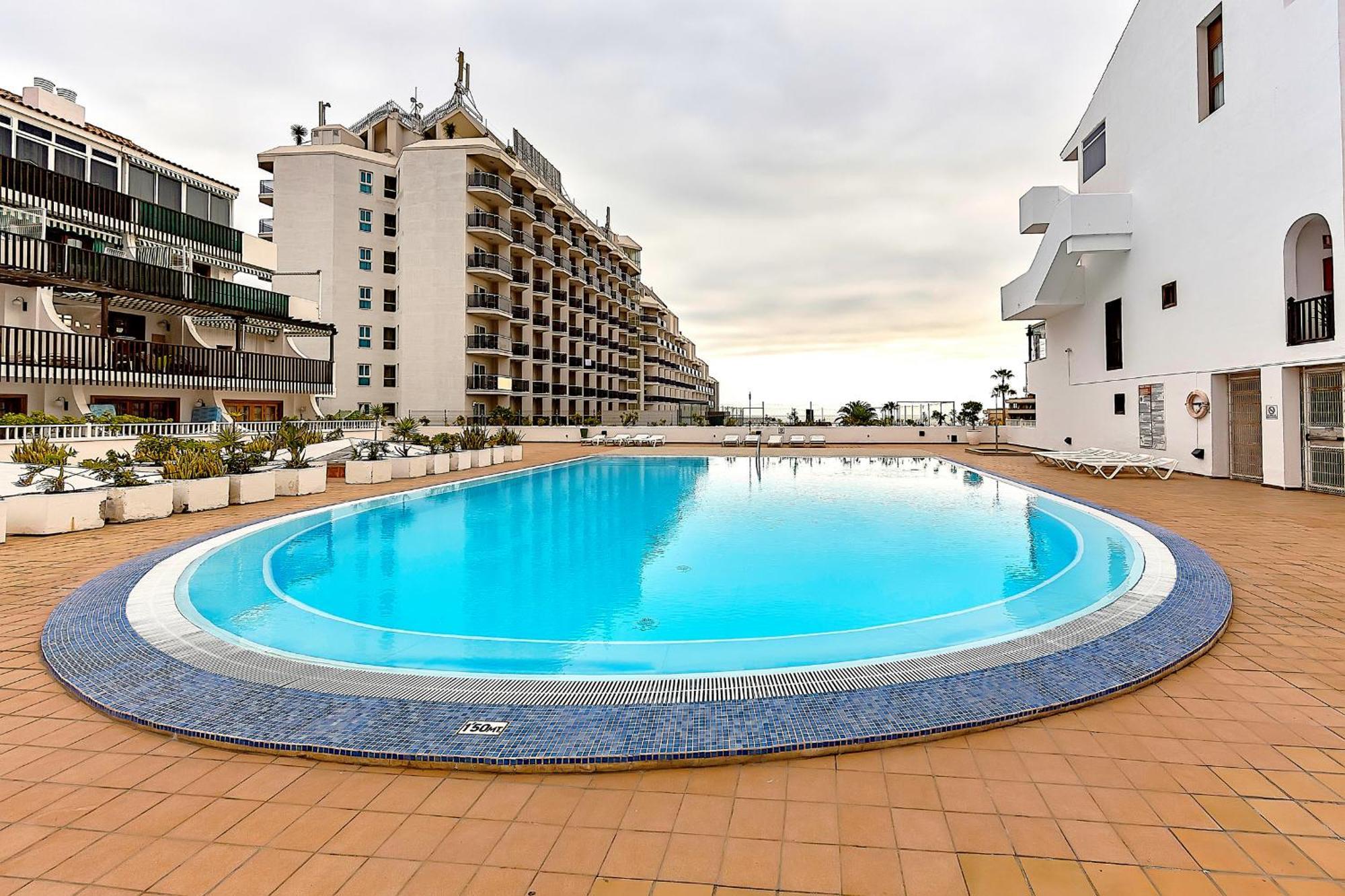 Ocean View Apartments In Park Royal I Адехе Экстерьер фото